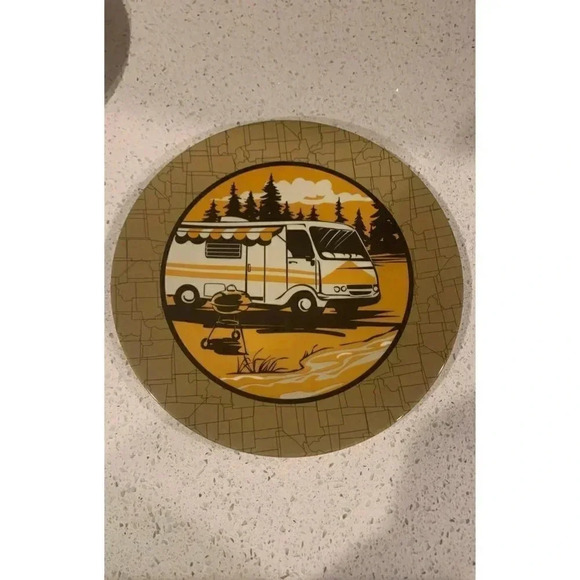 Camp Casual Retro Themed Plates set of 4 - Picture 4 of 9